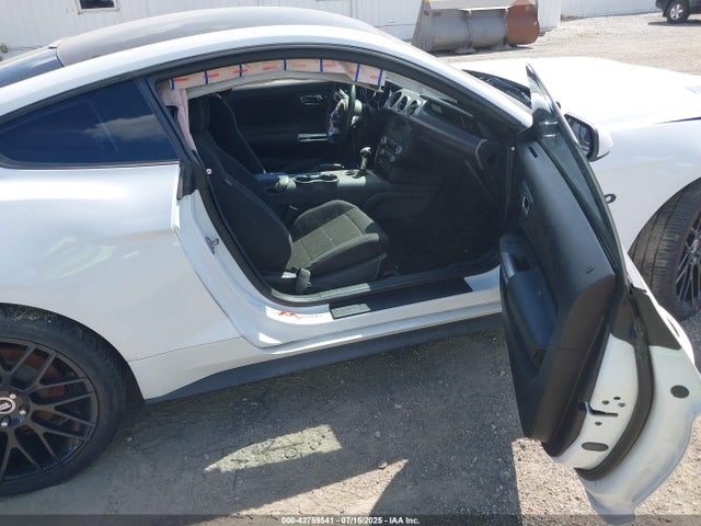 Ford 5.0l 4v premium fuel 2017 1FA6P8CF8H5332597 Image 5