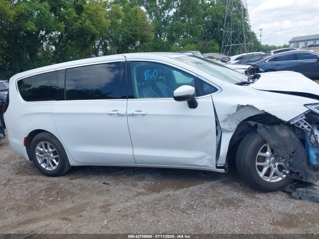 Aukcja sprzedaży 2023 Chrysler Pacifica Touring L, vin: 2C4RC1BG5PR559686, numer aukcji: 42759588