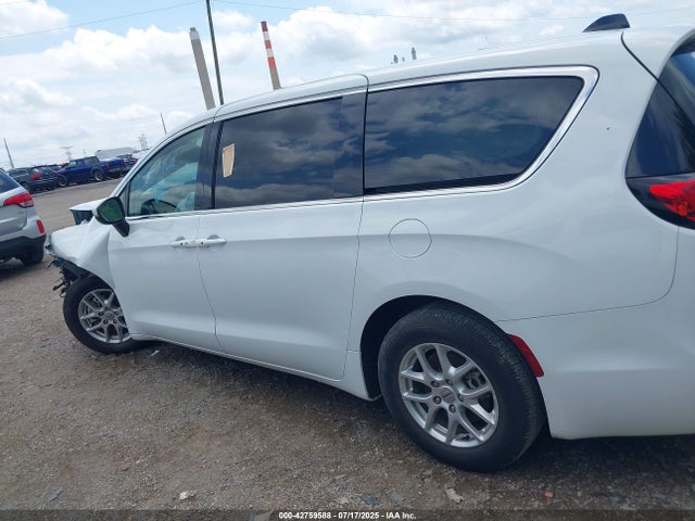 Aukcja sprzedaży 2023 Chrysler Pacifica Touring L, vin: 2C4RC1BG5PR559686, numer aukcji: 42759588