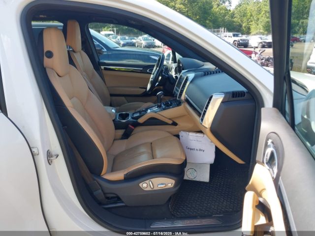 2016 PORSCHE CAYENNE WP1AA2A29GKA09130 Photo 4