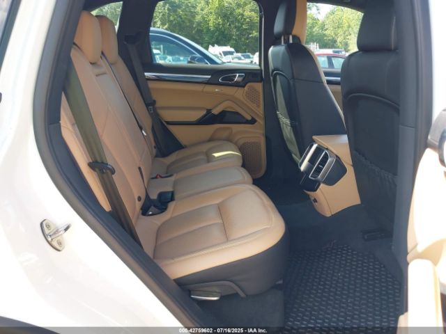 2016 PORSCHE CAYENNE WP1AA2A29GKA09130 Photo 7