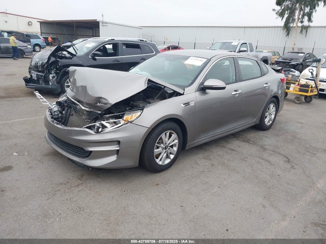 2018 KIA OPTIMA 5XXGT4L32JG220369 Photo 1