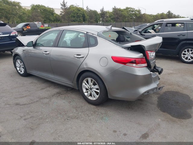 2018 KIA OPTIMA 5XXGT4L32JG220369 Photo 2