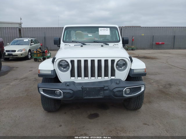 1C4HJXEN8JW261176 Jeep Wrangler