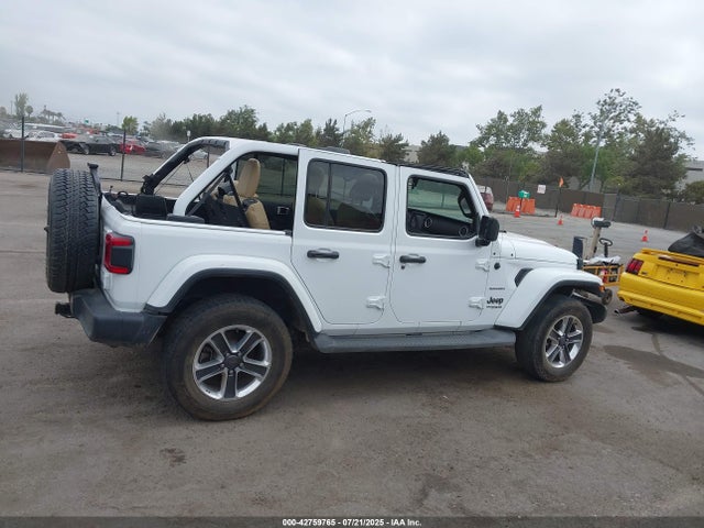 1C4HJXEN8JW261176 Jeep Wrangler