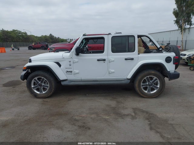 1C4HJXEN8JW261176 Jeep Wrangler