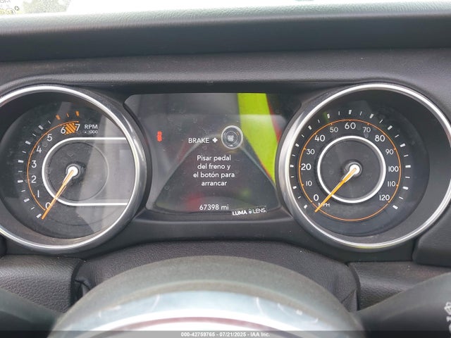 1C4HJXEN8JW261176 Jeep Wrangler