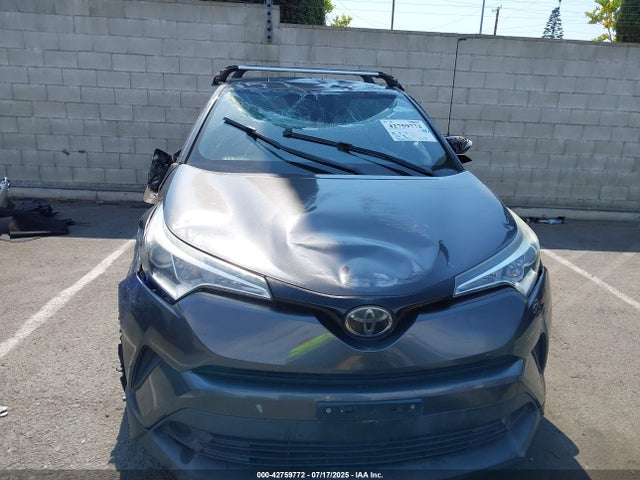 NMTKHMBX1JR049465 Toyota 3zr-fae