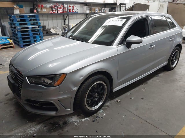 2016 AUDI A3 E-TRON WAUTPBFF7GA133968 Photo 1