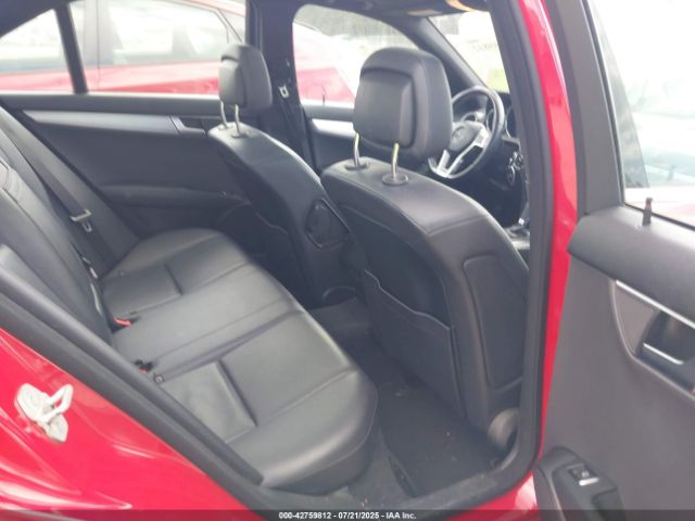 2014 MERCEDES-BENZ C 250 WDDGF4HB8EA953301 Photo 7