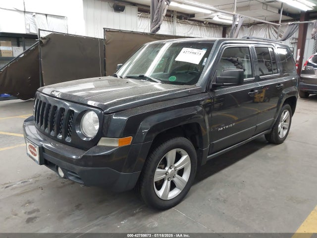 Jeep 2014 2014 1C4NJPFB1ED814131 Image 2
