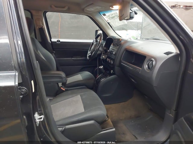 Jeep 2014 2014 1C4NJPFB1ED814131 Image 5