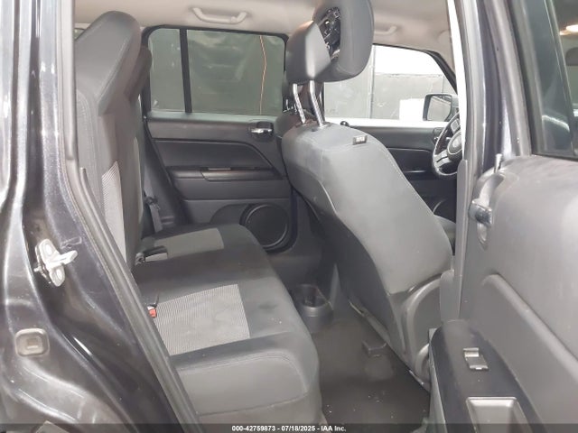 Jeep 2014 2014 1C4NJPFB1ED814131 Image 8