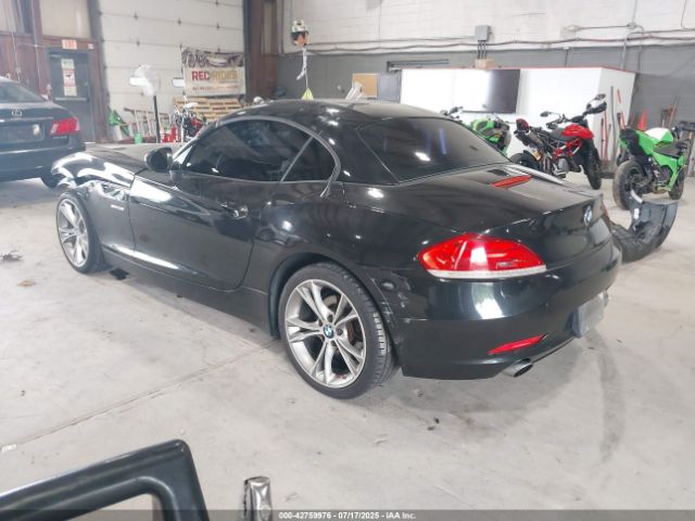 2014 BMW Z4 WBALM7C59EJ798515 Photo 2