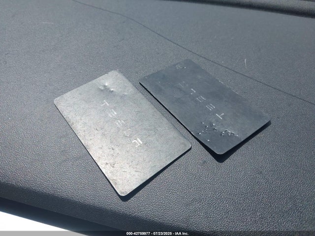 5YJ3E1EB4JF188104 Tesla MODEL 3