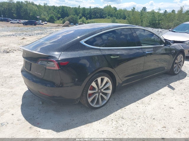 5YJ3E1EB4JF188104 Tesla MODEL 3