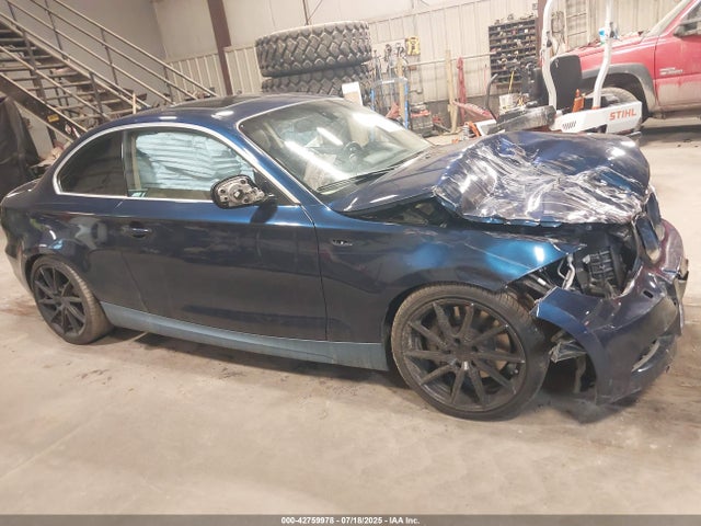 2011 Bmw 135i მანქანა იყიდება აუქციონზე, vin: WBAUC9C54BVM09867, აუქციონის ნომერი: 42759978