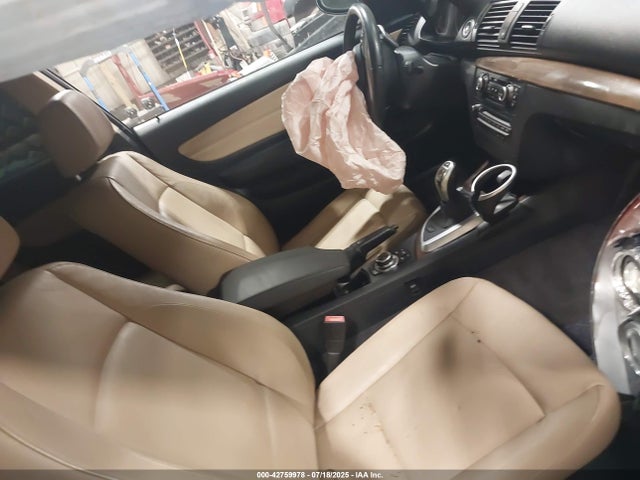 2011 Bmw 135i მანქანა იყიდება აუქციონზე, vin: WBAUC9C54BVM09867, აუქციონის ნომერი: 42759978