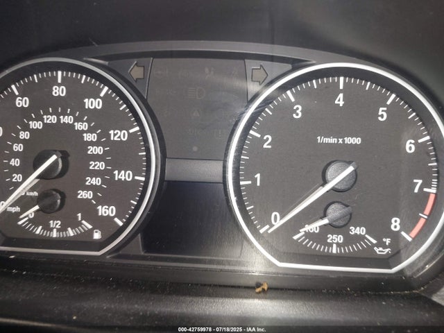 2011 Bmw 135i მანქანა იყიდება აუქციონზე, vin: WBAUC9C54BVM09867, აუქციონის ნომერი: 42759978