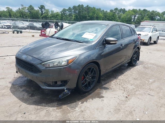 Ford 2016 2016 1FADP3K22GL357093 Image 2