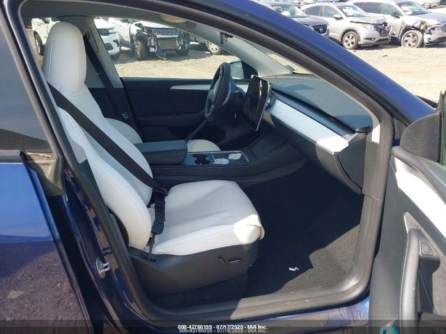 2023 TESLA MODEL Y 7SAYGDEE8PF895214 Photo 4