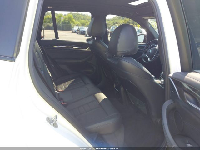 2018 BMW X3 5UXTS3C59J0Z02209 Photo 7