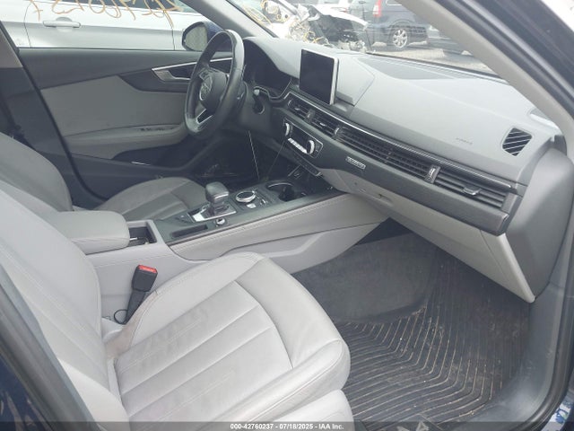2019 AUDI A4 WAUFNAF42KA028419 Photo 4