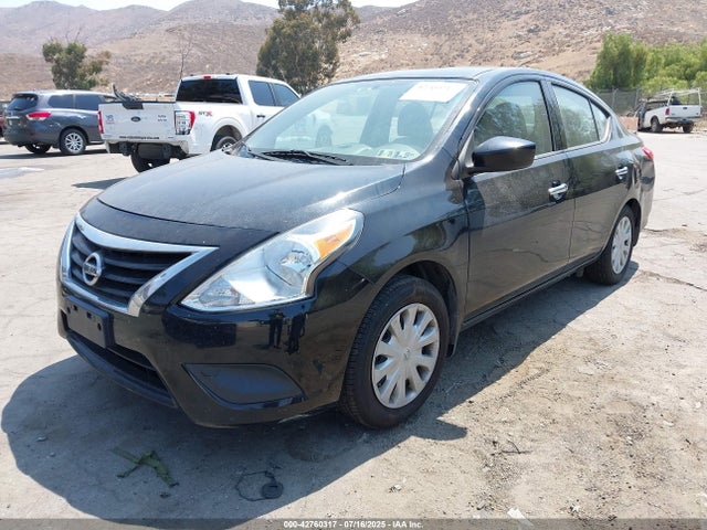 Nissan 2015 2015 3N1CN7AP4FL804402 Image 2