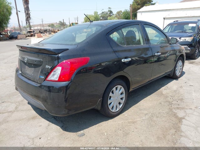 Nissan 2015 2015 3N1CN7AP4FL804402 Image 4