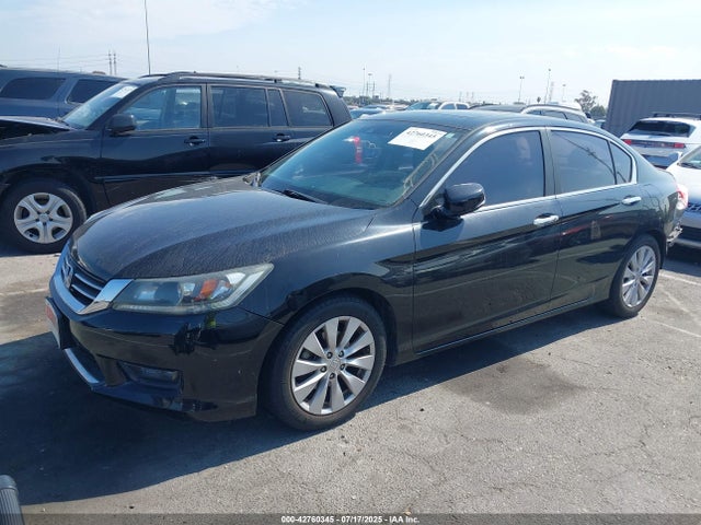 Honda k24w1 2014 1HGCR2F8XEA172518 Image 2
