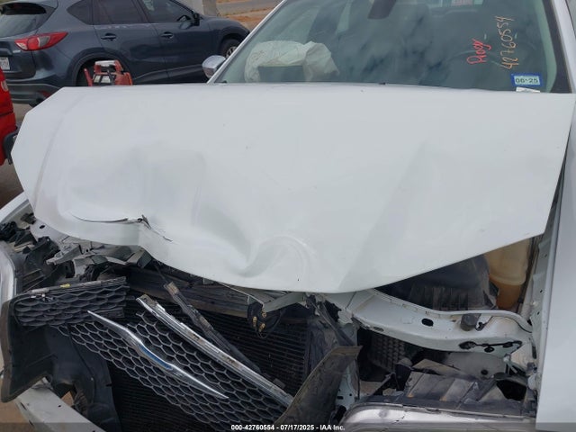 2C3CCAEG8JH137141 Chrysler 300