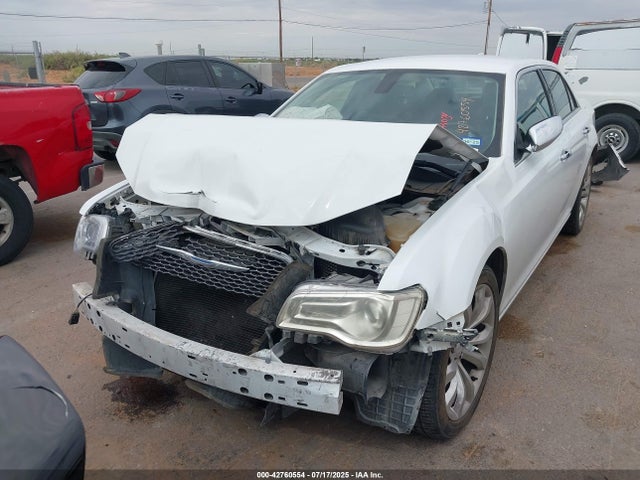 2C3CCAEG8JH137141 Chrysler 300