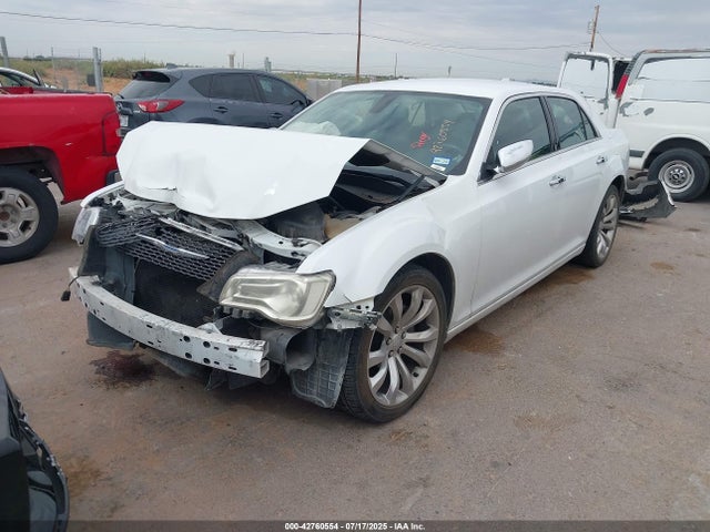 2C3CCAEG8JH137141 Chrysler 300