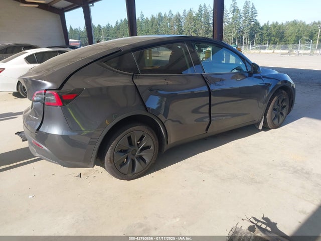 2024 TESLA MODEL Y 7SAYGDEE7RF153633 Photo 3