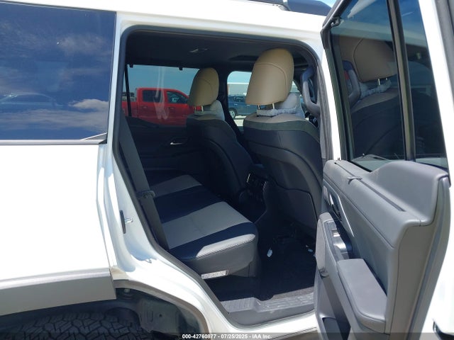 JTJTBCDX7R5019125 Lexus v35a-fts