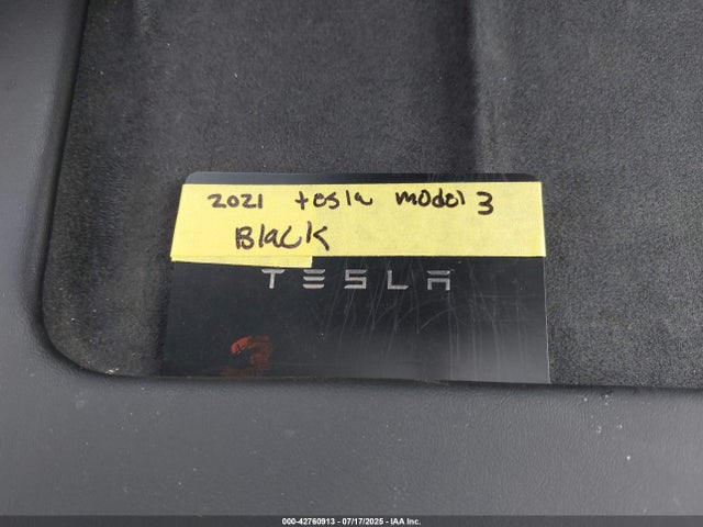 5YJ3E1EC9MF065041 Tesla 2021