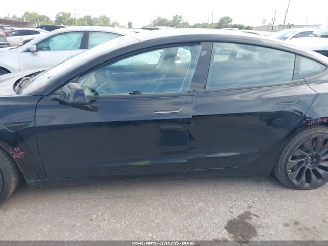 5YJ3E1EC9MF065041 Tesla 2021