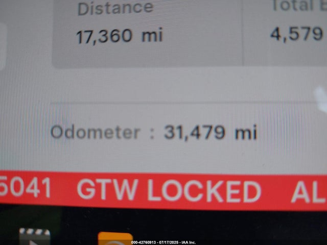 5YJ3E1EC9MF065041 Tesla 2021