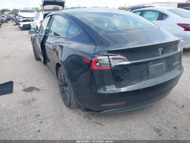 5YJ3E1EC9MF065041 Tesla 2021