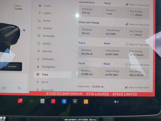 5YJ3E1EC9MF065041 Tesla 2021