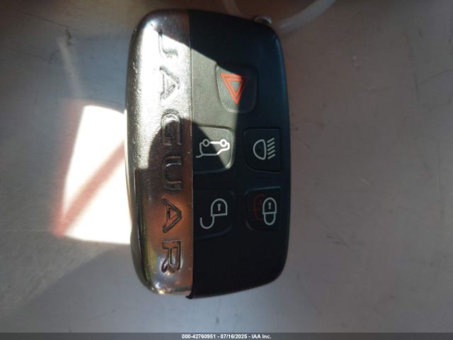 2018 JAGUAR F-PACE SADCL2FX8JA265639 Photo 10