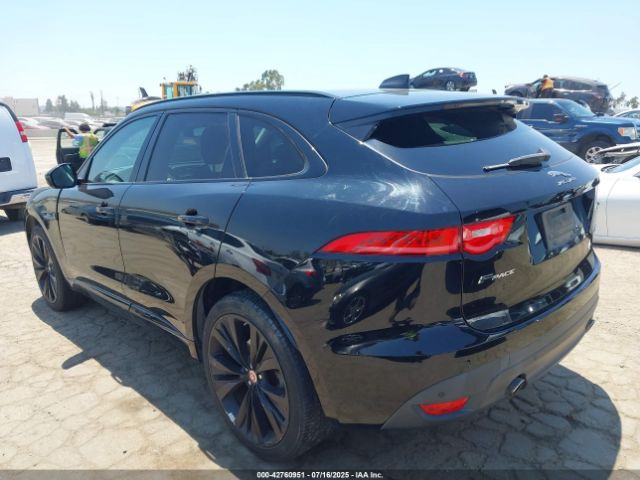 2018 JAGUAR F-PACE SADCL2FX8JA265639 Photo 2