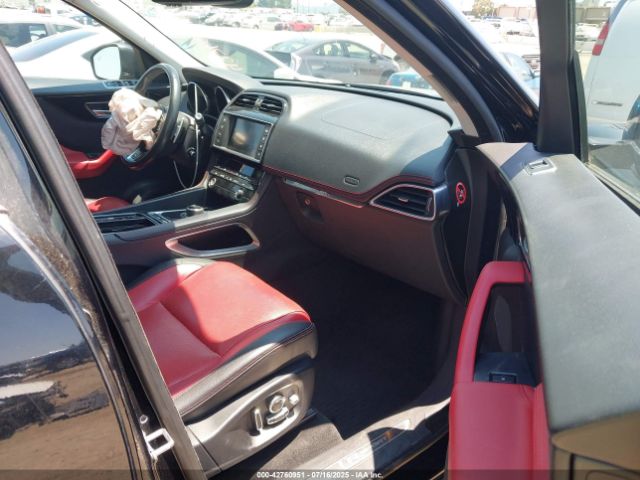 2018 JAGUAR F-PACE SADCL2FX8JA265639 Photo 4