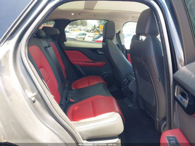 2018 JAGUAR F-PACE SADCL2FX8JA265639 Photo 7