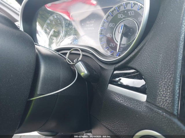2C3CCABG4MH585563 Chrysler 2021