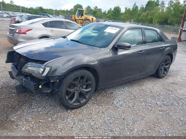 2C3CCABG4MH585563 Chrysler 2021