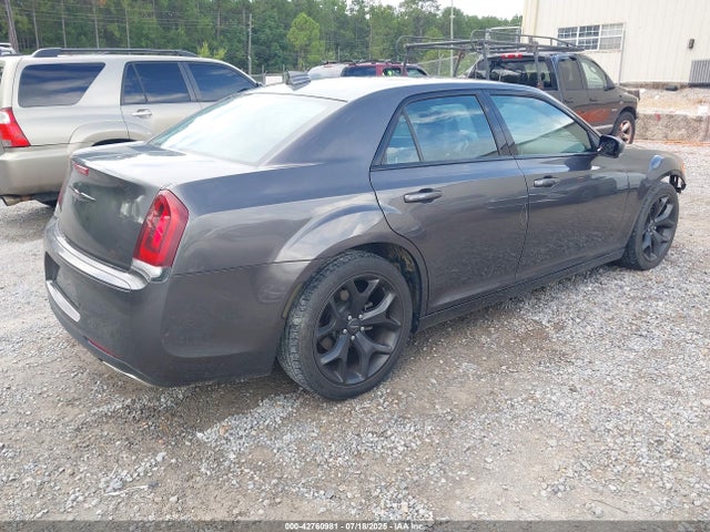 2C3CCABG4MH585563 Chrysler 2021