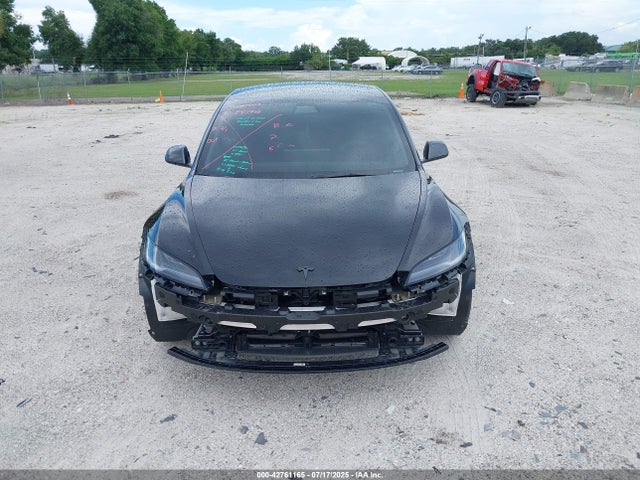 5YJ3E1EA0RF749840 Tesla 2024