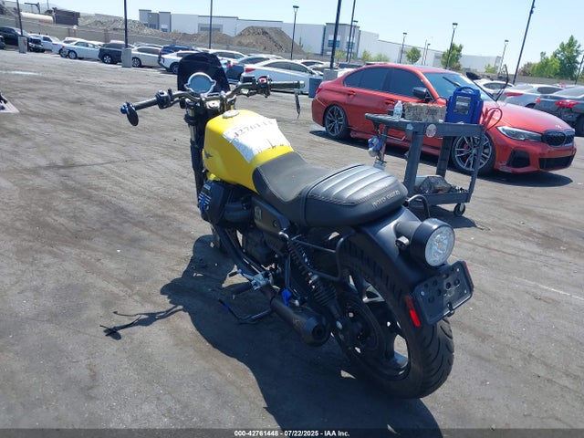 2022 MOTO GUZZI V7 ZGUKZUA0XNM001092 Photo 2