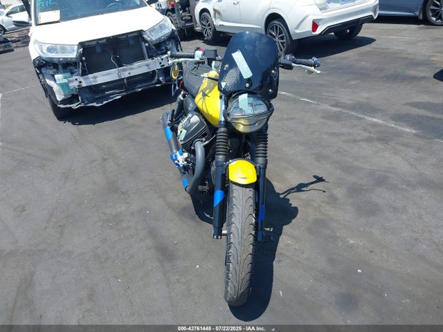 2022 MOTO GUZZI V7 ZGUKZUA0XNM001092 Photo 4